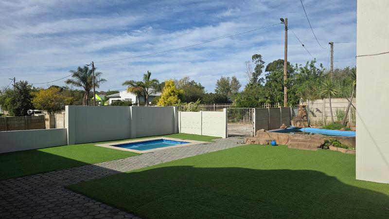 3 Bedroom Property for Sale in Albertinia Western Cape